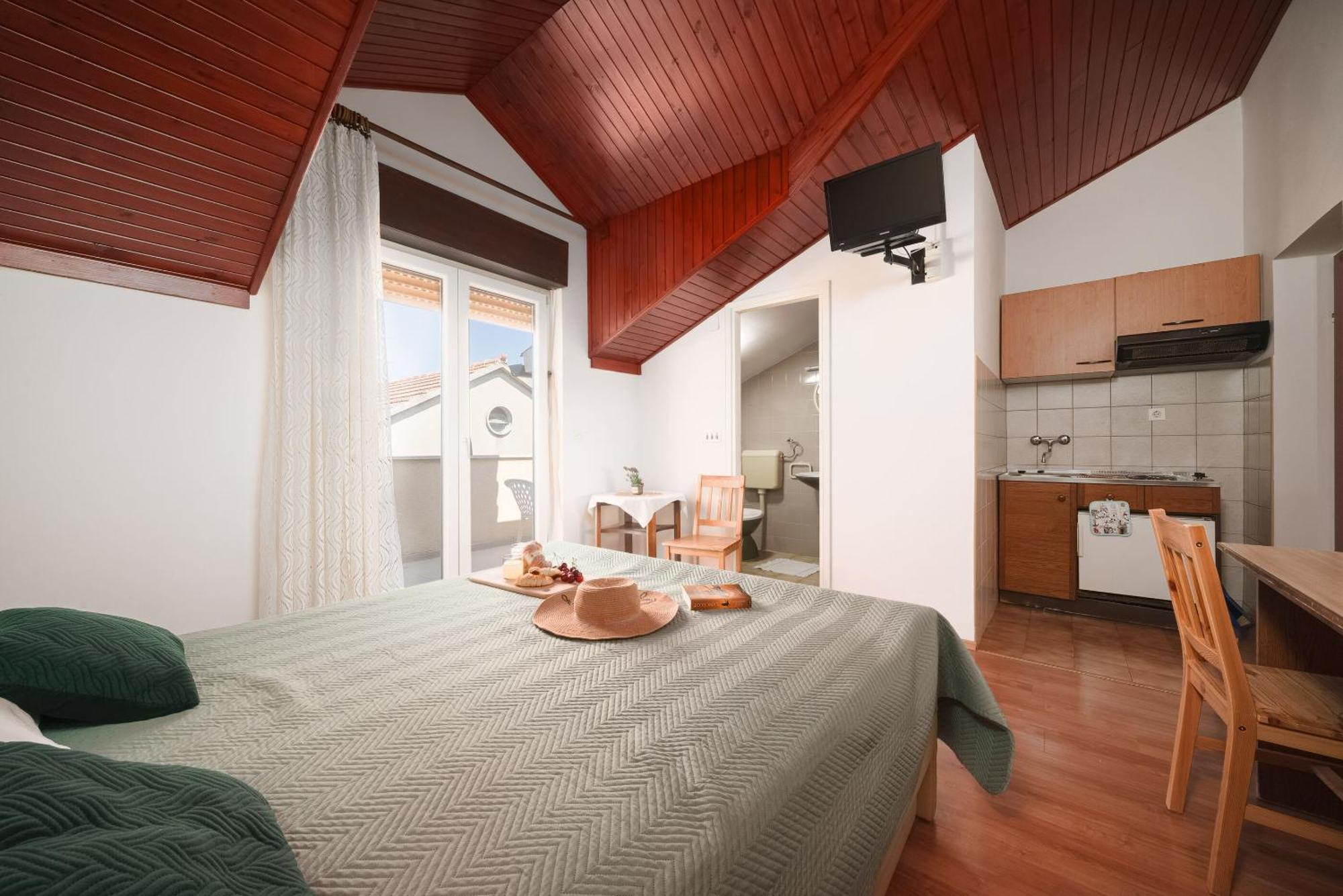 Apartment&Rooms Mrkovic Vodice Buitenkant foto
