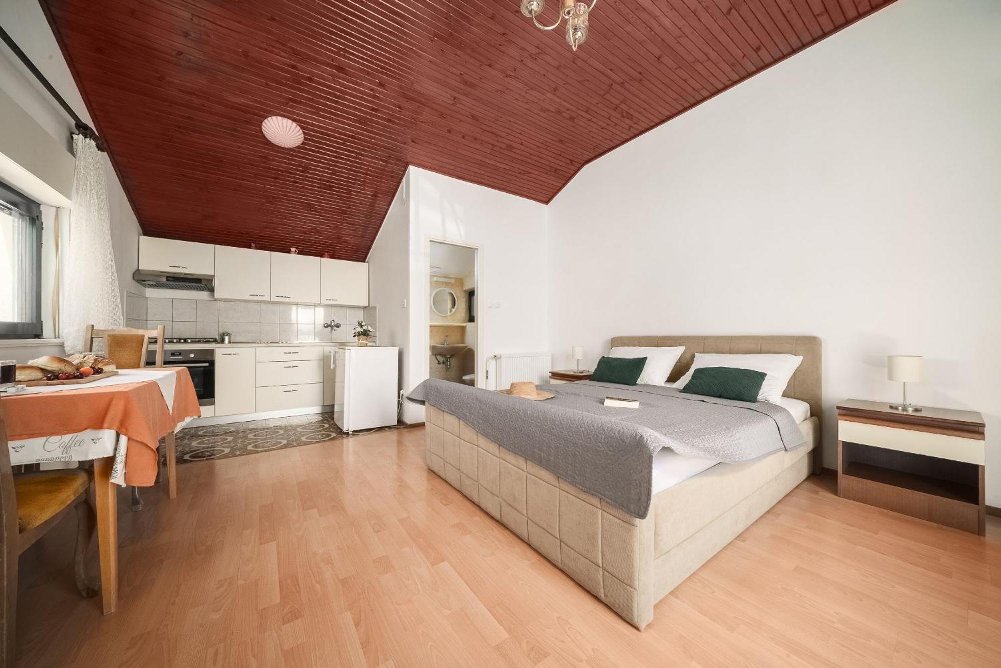 Apartment&Rooms Mrkovic Vodice Buitenkant foto