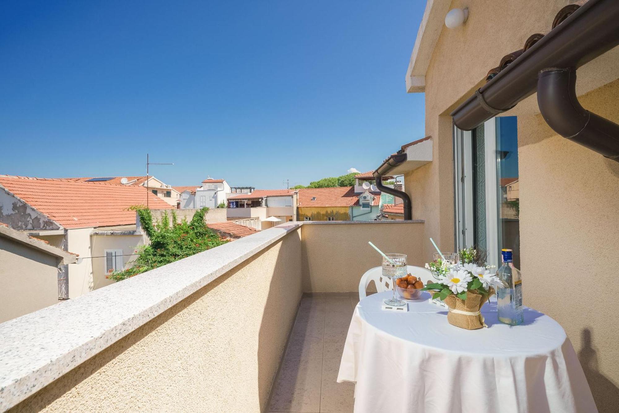 Apartment&Rooms Mrkovic Vodice Buitenkant foto